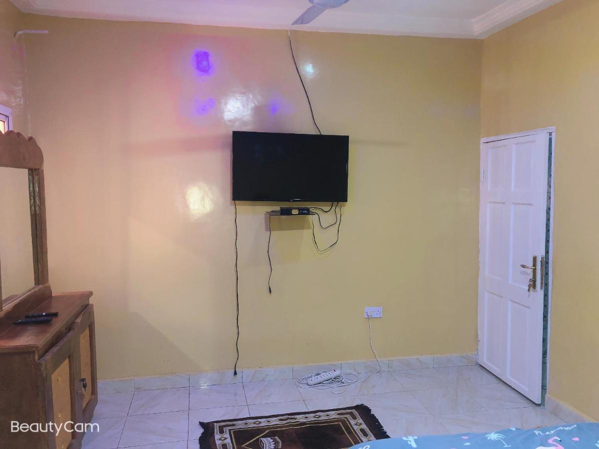 Awamuulamin Manneh Guest House Abuko Eksteriør bilde