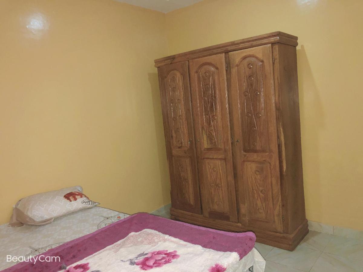 Awamuulamin Manneh Guest House Abuko Eksteriør bilde