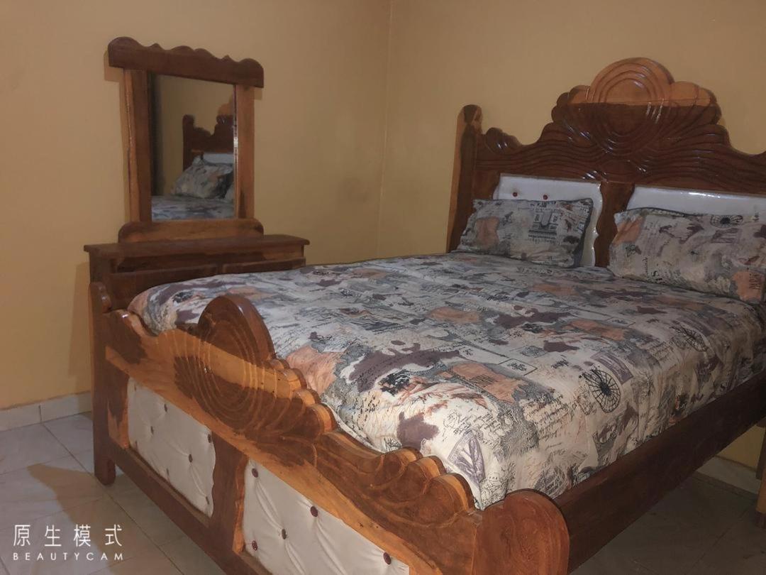 Awamuulamin Manneh Guest House Abuko Eksteriør bilde