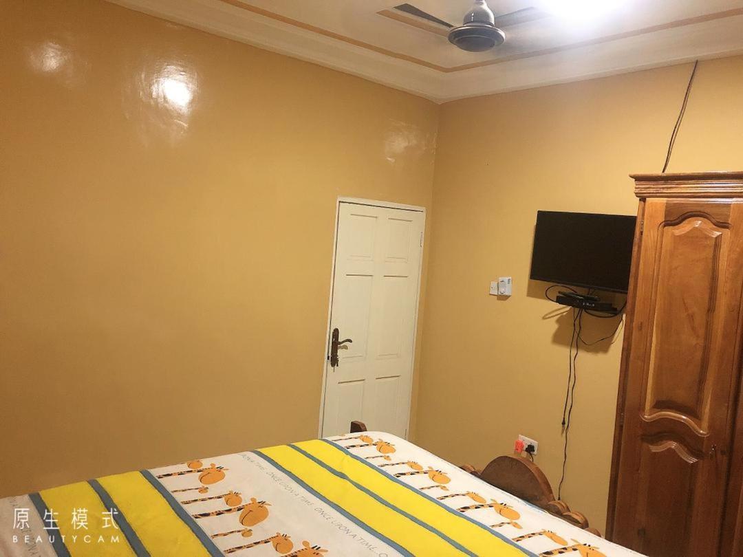 Awamuulamin Manneh Guest House Abuko Eksteriør bilde