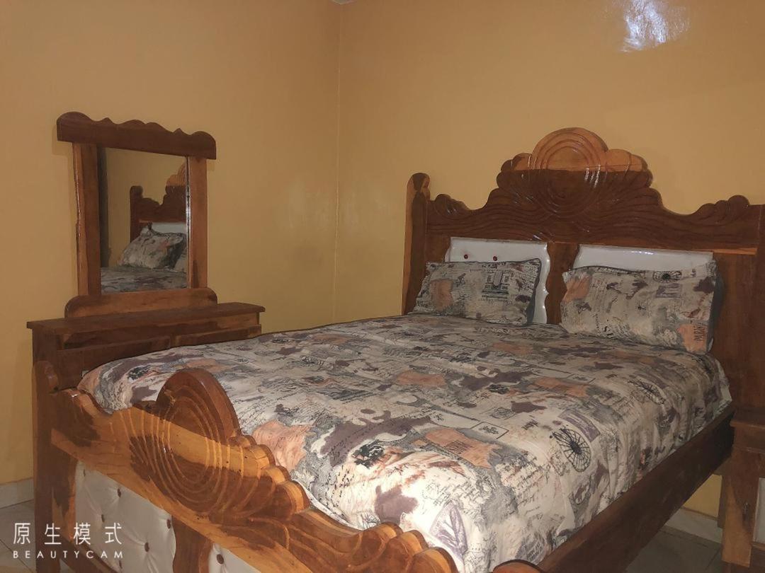 Awamuulamin Manneh Guest House Abuko Eksteriør bilde